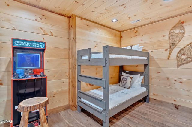 1705 Parkway View Court, Sevierville, TN 37876