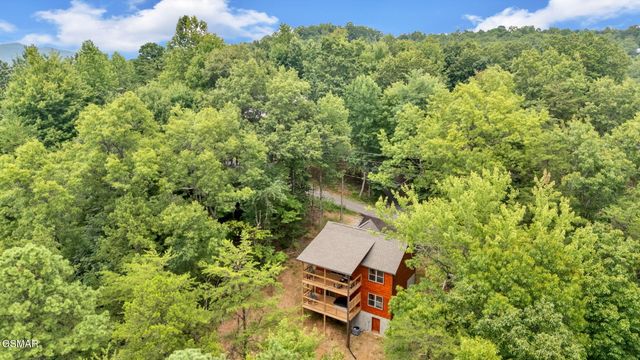 1705 Parkway View Court, Sevierville, TN 37876