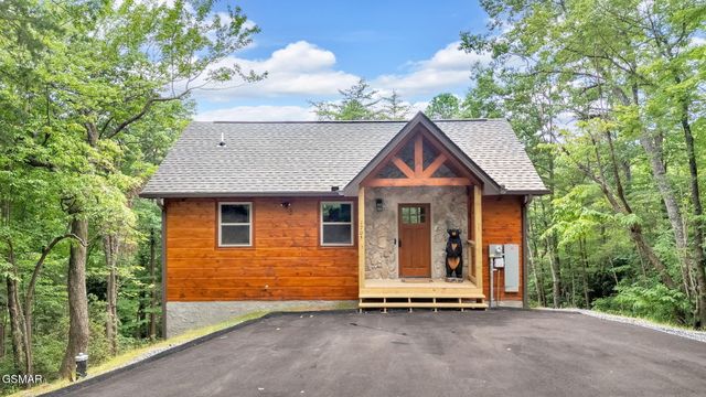 1705 Parkway View Court, Sevierville, TN 37876