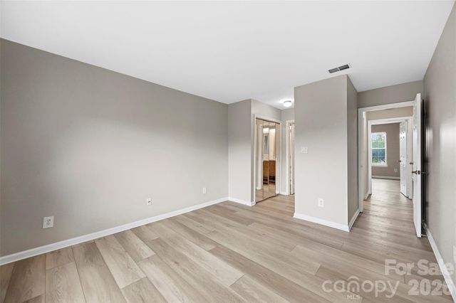 9320 South Vicksburg Park Court, Charlotte, NC 28210