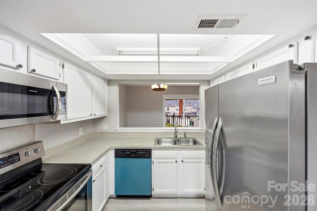 9320 South Vicksburg Park Court, Charlotte, NC 28210