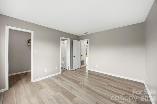 9320 South Vicksburg Park Court, Charlotte, NC 28210