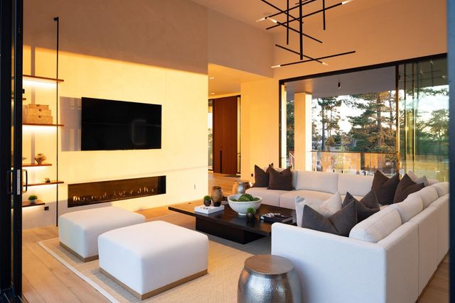 31 Poppy Lane, Pebble Beach, CA 93953