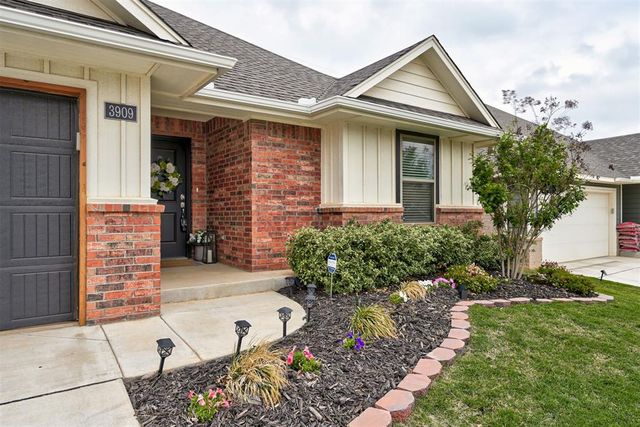 3909 Lynne Avenue, Edmond, OK 73012