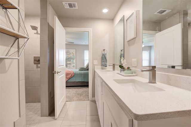 3909 Lynne Avenue, Edmond, OK 73012