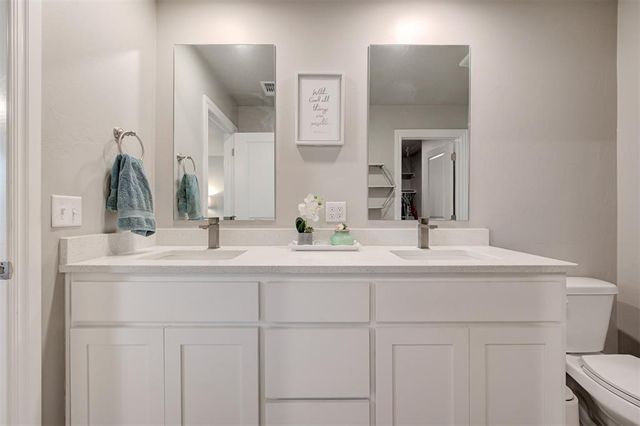 3909 Lynne Avenue, Edmond, OK 73012