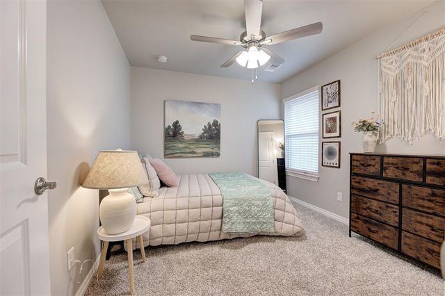 3909 Lynne Avenue, Edmond, OK 73012