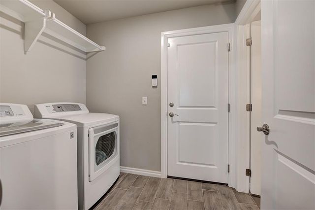 3909 Lynne Avenue, Edmond, OK 73012
