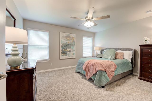 3909 Lynne Avenue, Edmond, OK 73012