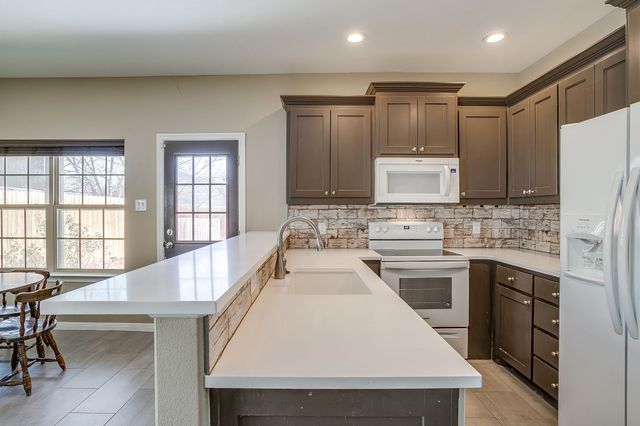 1316 Liberty Street, Weatherford, TX 76086