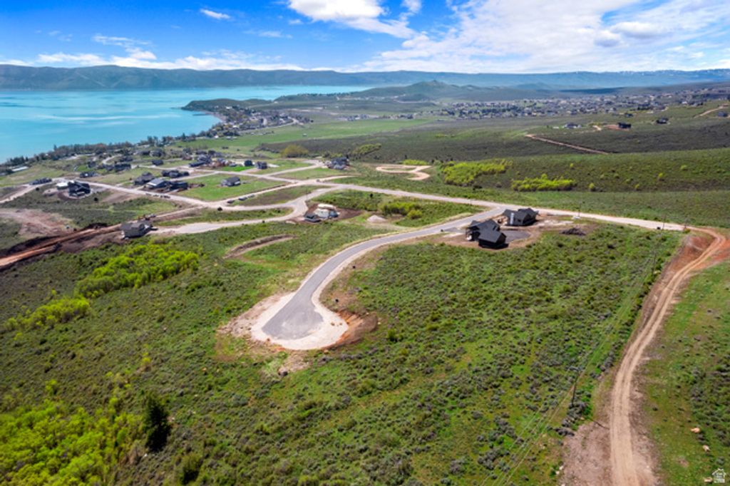 Image 6 of property listing at 562 W Coopers Cir #5, Garden City, UT 84028