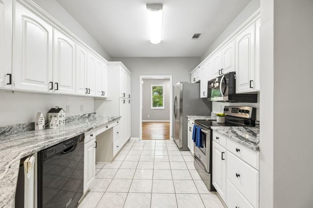 502 Shire Court, Dalton, GA 30720