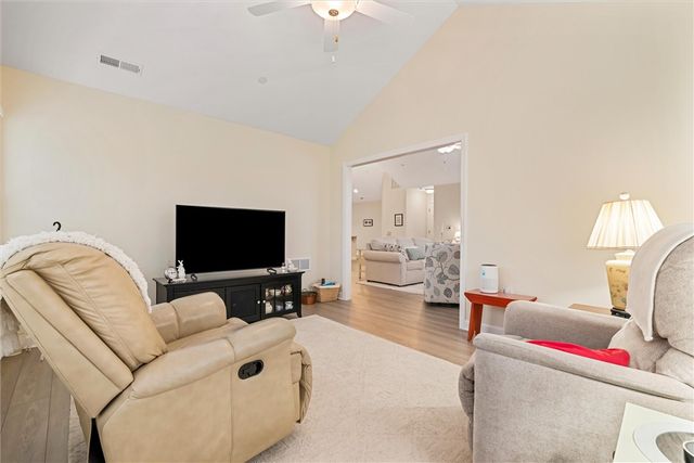 1254 Sandy Ridge Dr, Buffalo Twp, PA 16055