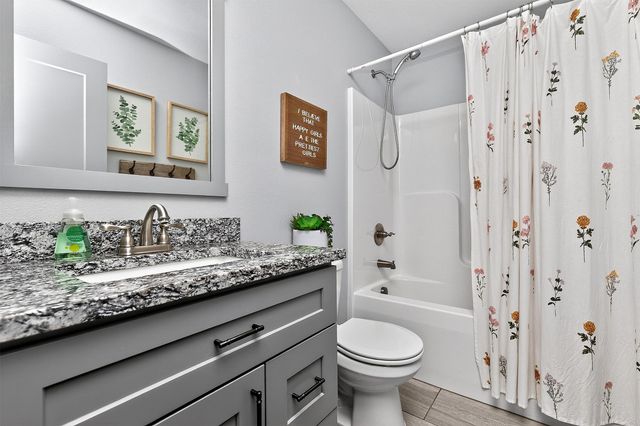 1920 Roebling Road, Adel, IA 50003