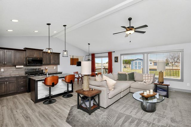 1920 Roebling Road, Adel, IA 50003