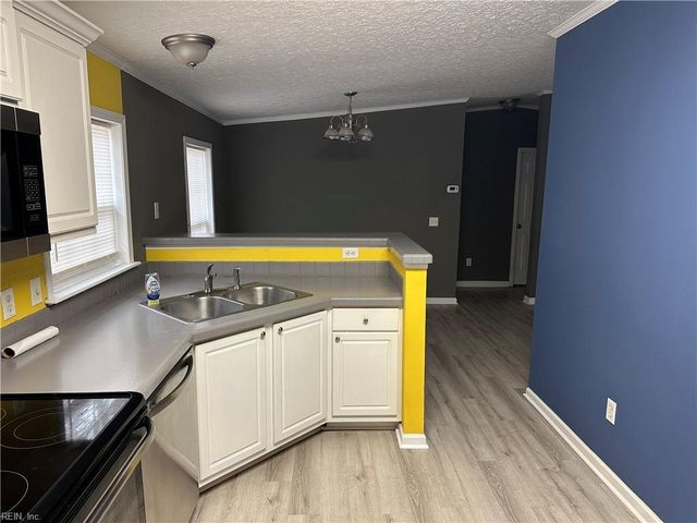 125 Longhorn DR, Moyock, NC 27958