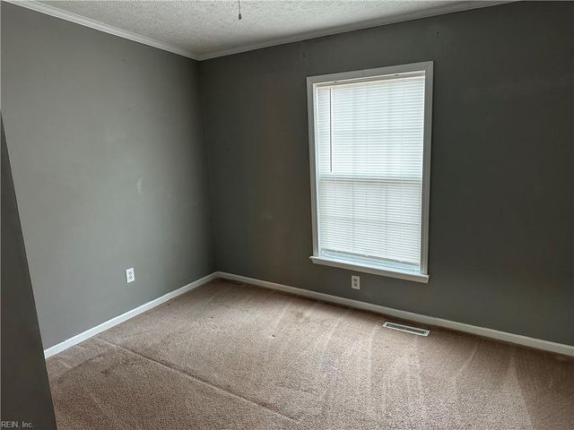 125 Longhorn DR, Moyock, NC 27958