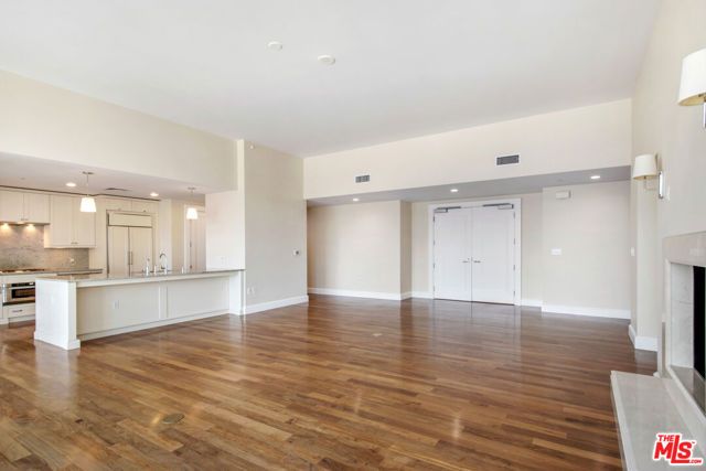 1 W Century Drive 19D, Los Angeles, CA 90067