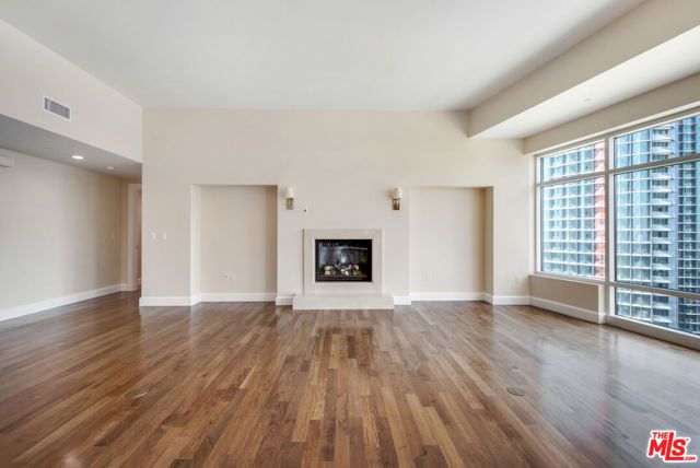 1 W Century Drive 19D, Los Angeles, CA 90067