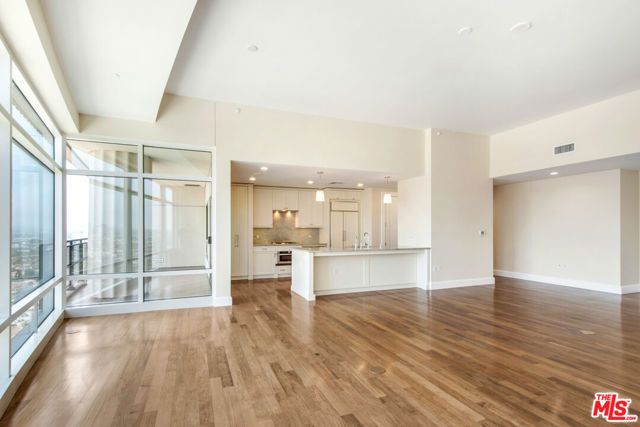 1 W Century Drive 19D, Los Angeles, CA 90067