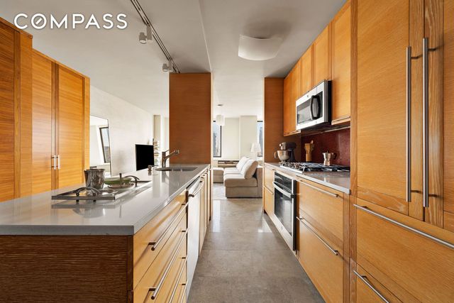 200 Rector Place 36LM, New York City, NY 10280