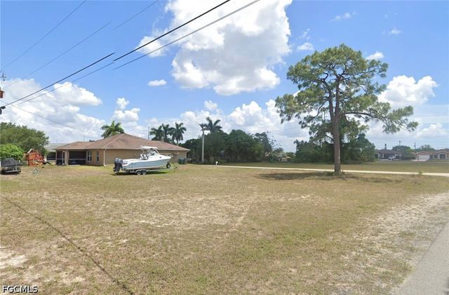 401 NE 24th TER, Cape Coral, FL 33909