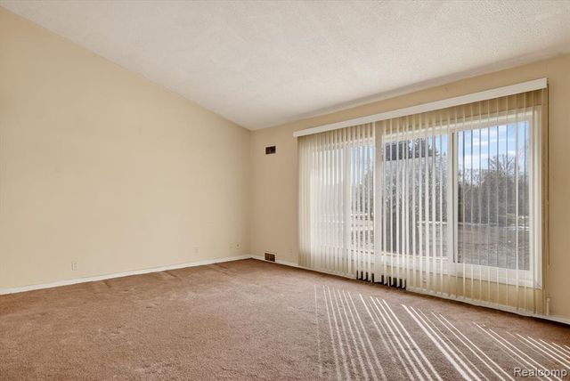 18444 Cornell Road, Southfield, MI 48075