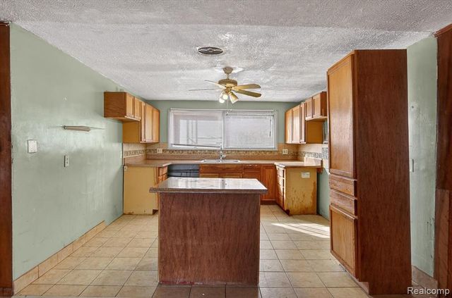 18444 Cornell Road, Southfield, MI 48075