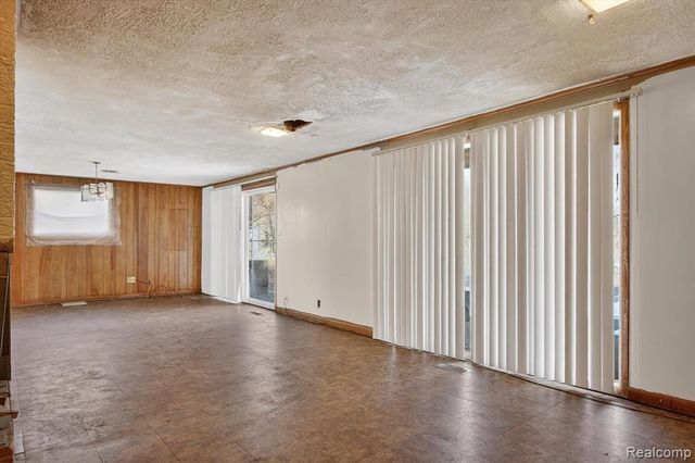 18444 Cornell Road, Southfield, MI 48075