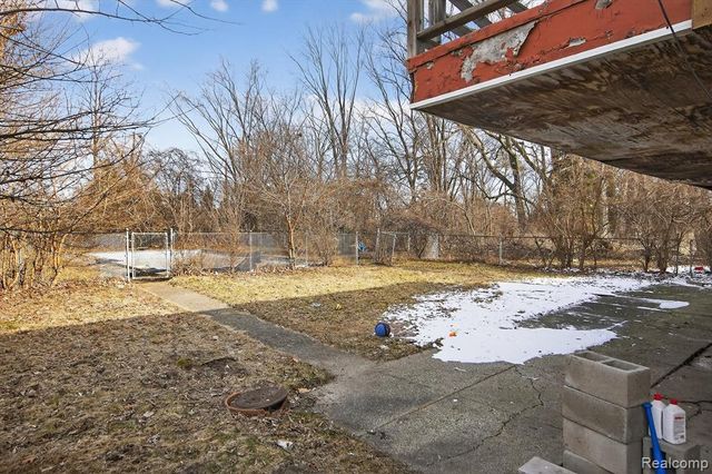 18444 Cornell Road, Southfield, MI 48075