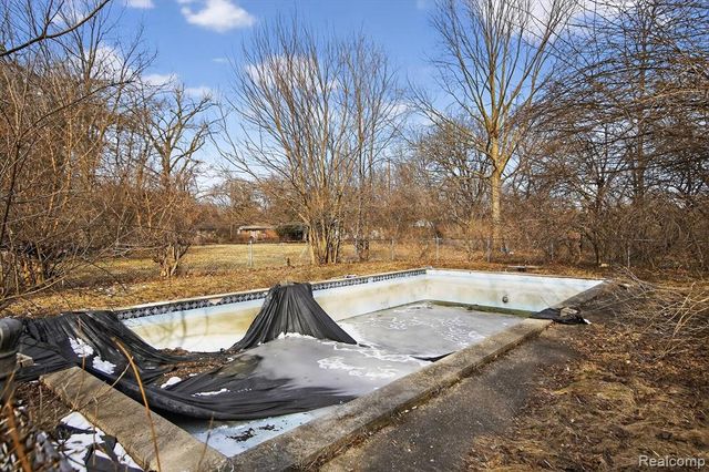 18444 Cornell Road, Southfield, MI 48075