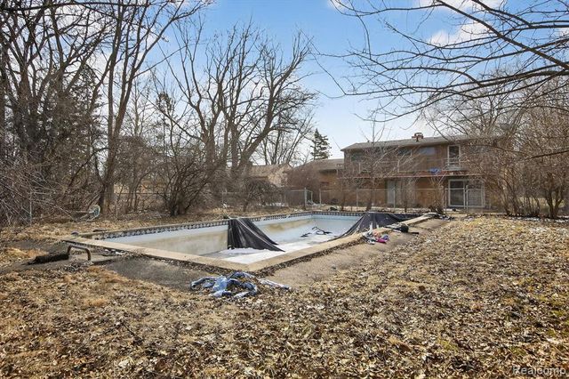 18444 Cornell Road, Southfield, MI 48075