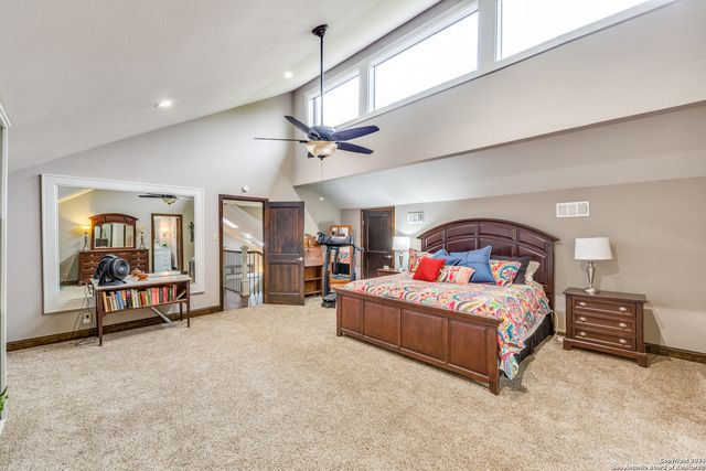 212 Sagecrest, San Antonio, TX 78232