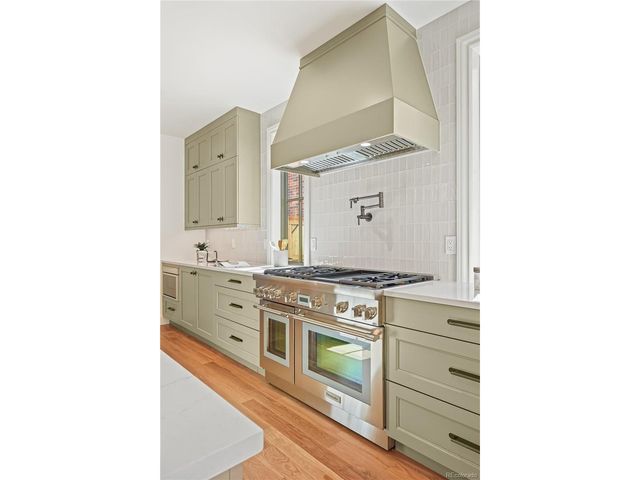 1135 S Downing St, Denver, CO 80210