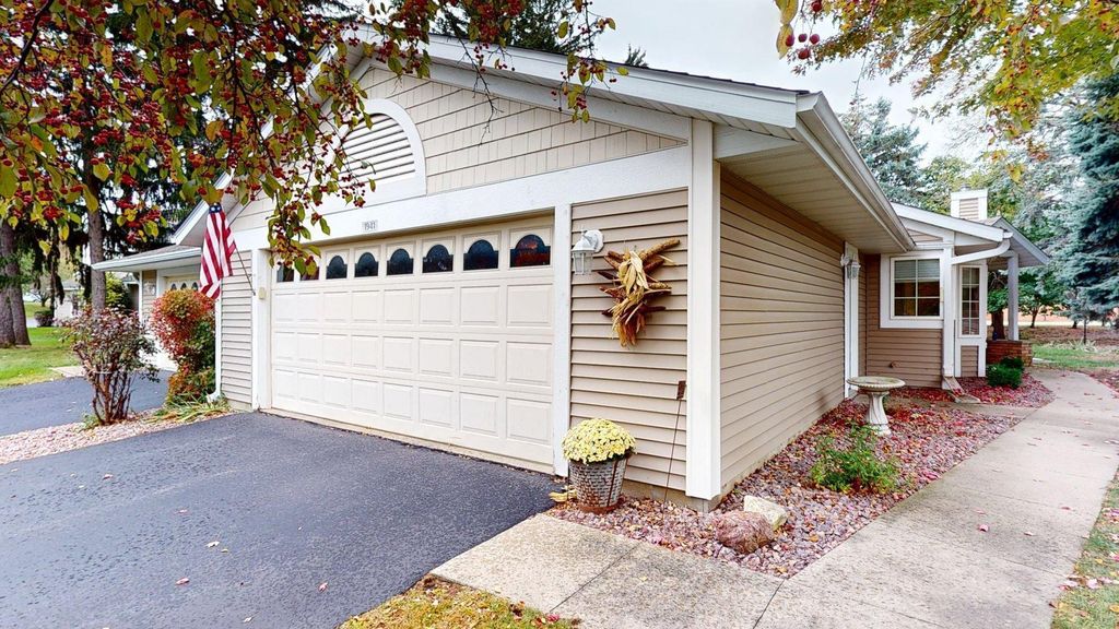 1941 Waterford Place SW, Rochester, MN 55902