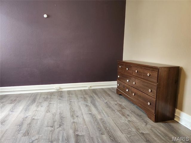 28 S 14th, Belleville, IL 62220