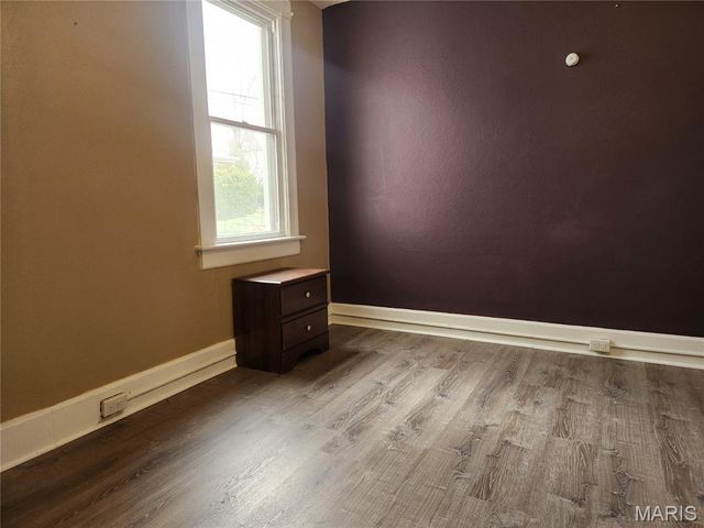 28 S 14th, Belleville, IL 62220