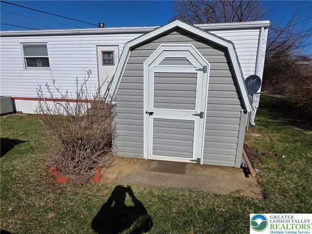 3350 Airport Road, Hanover Twp, PA 18109