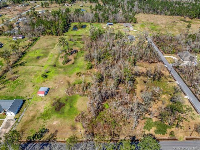 928 Cascio Road, Moss Bluff, LA 70611