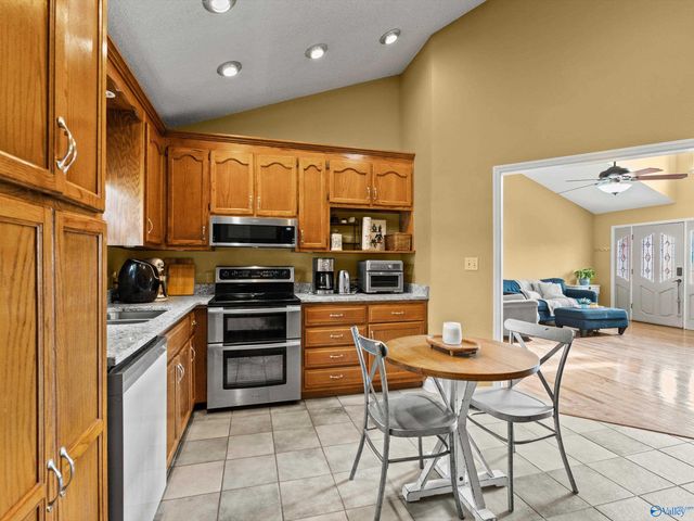 20319 Myers Road, Athens, AL 35614
