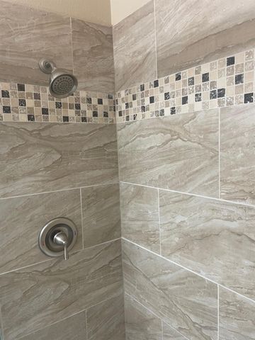 400 W 35th ST 202, Austin, TX 78705
