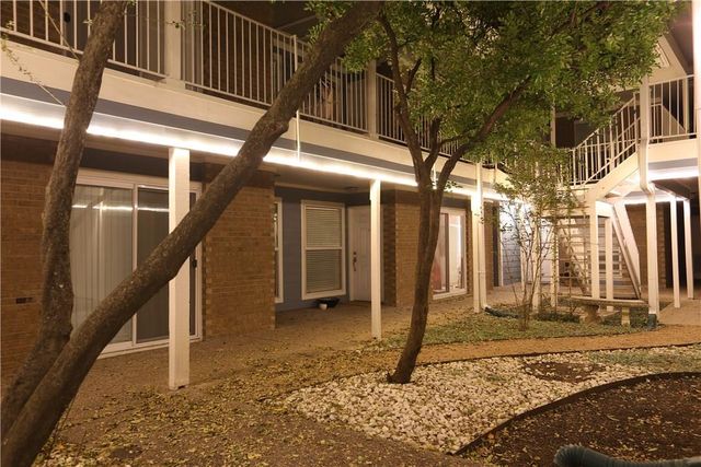 400 W 35th ST 202, Austin, TX 78705