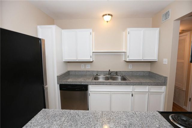 400 W 35th ST 202, Austin, TX 78705