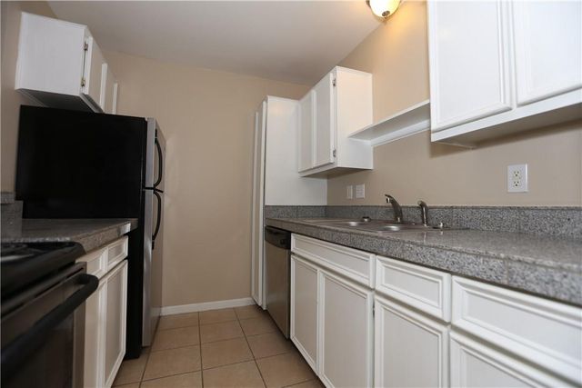 400 W 35th ST 202, Austin, TX 78705