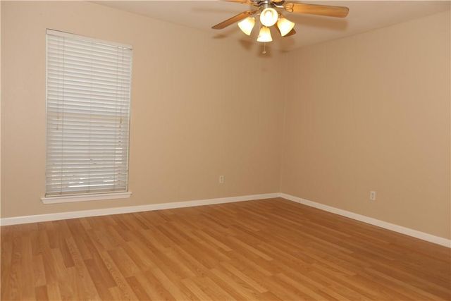 400 W 35th ST 202, Austin, TX 78705