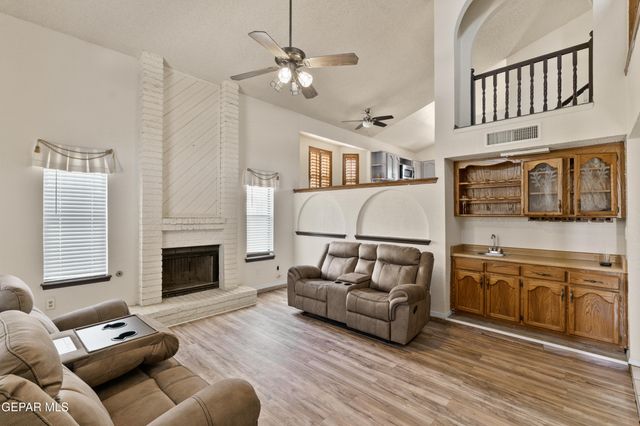 1749 ALAN SHEPARD Lane, El Paso, TX 79936