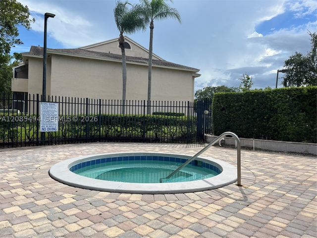 661 Cypress Lake Blvd A20, Deerfield Beach, FL 33064