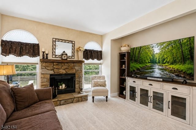 33 Hughey Ln, Hillsborough Twp., NJ 08844