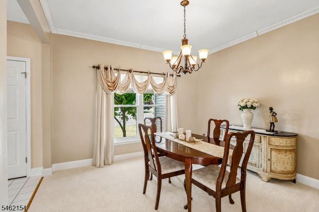 33 Hughey Ln, Hillsborough Twp., NJ 08844