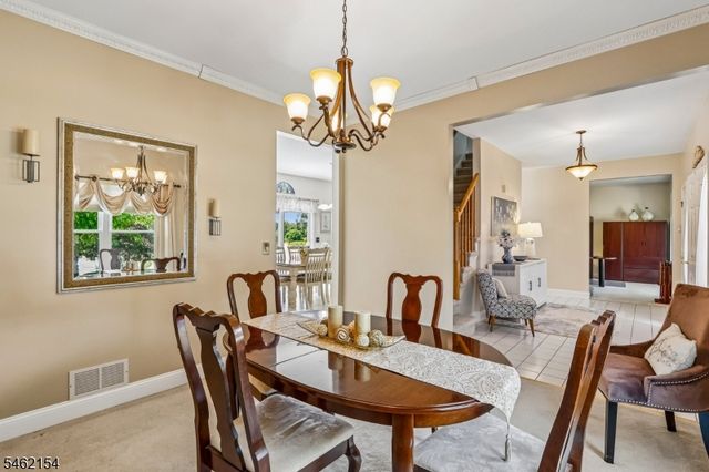 33 Hughey Ln, Hillsborough Twp., NJ 08844